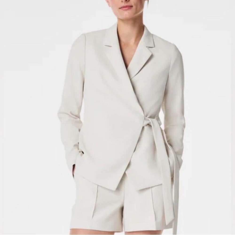 NWT SPANX, Spanx Opacity Crepe Wrap Blazer, Small in Cream